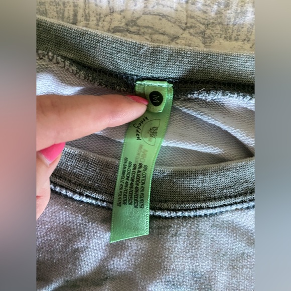 Honeydew Green Camo lightweight Long Sleeve Women's Top - Picture 2 of 2